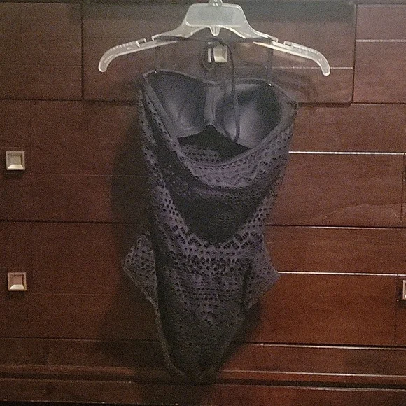 Black swimsuit one piece size Medium new never worn - Picture 2 of 3